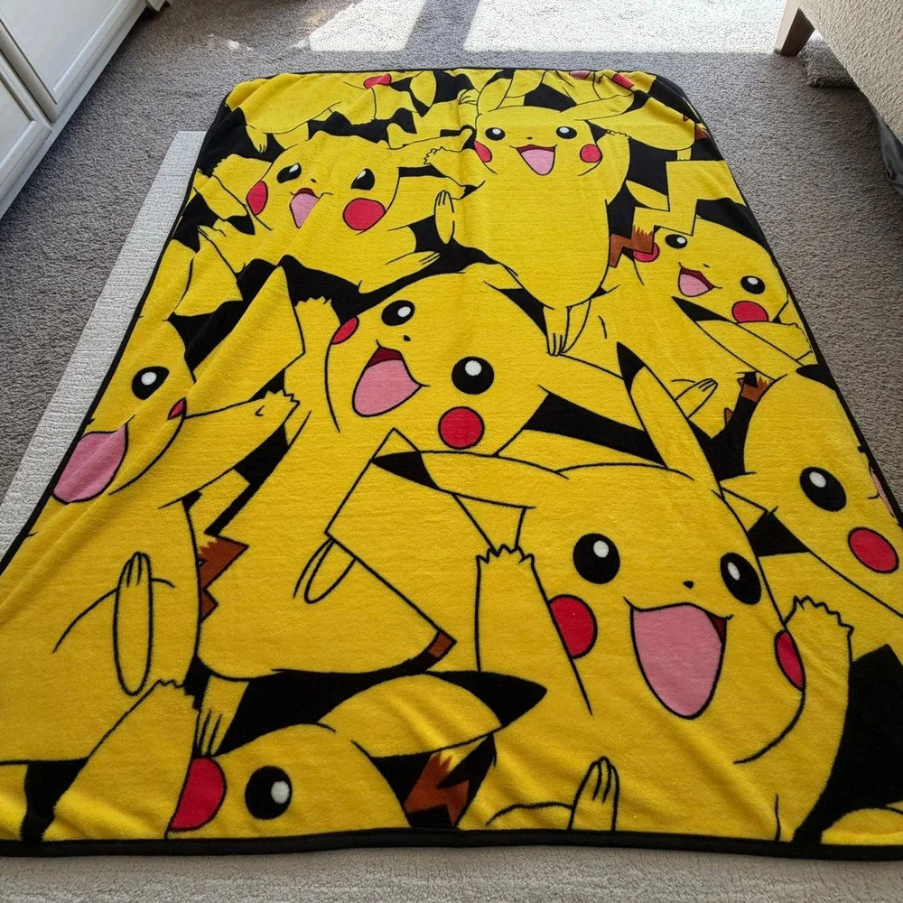 Pokemon Pikachu Bioworld Fleece Throw Blanket All Over Print Yellow Black 46x60